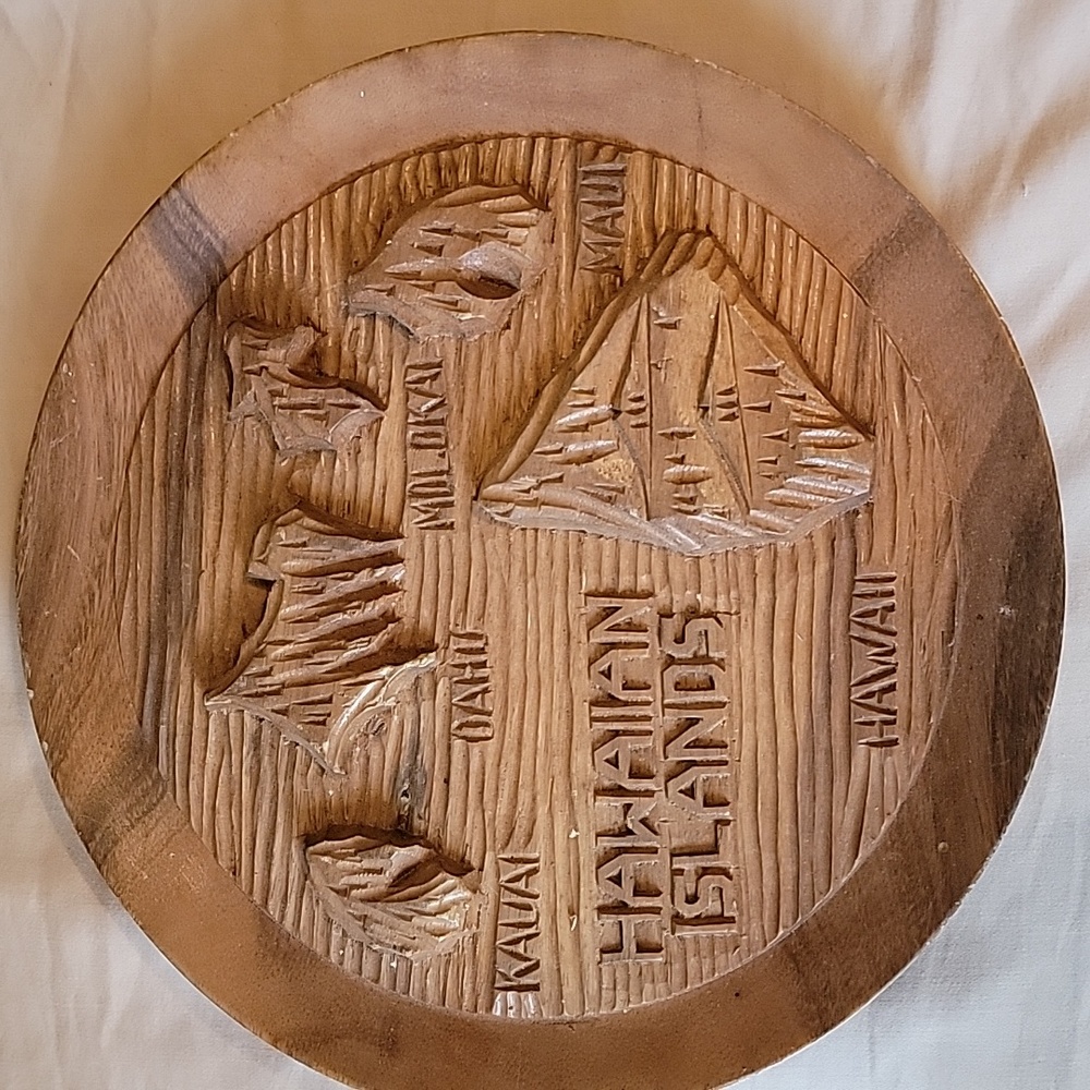HAWAIIAN WOOD ART